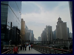 Skybridges in Zhujiang New Town 